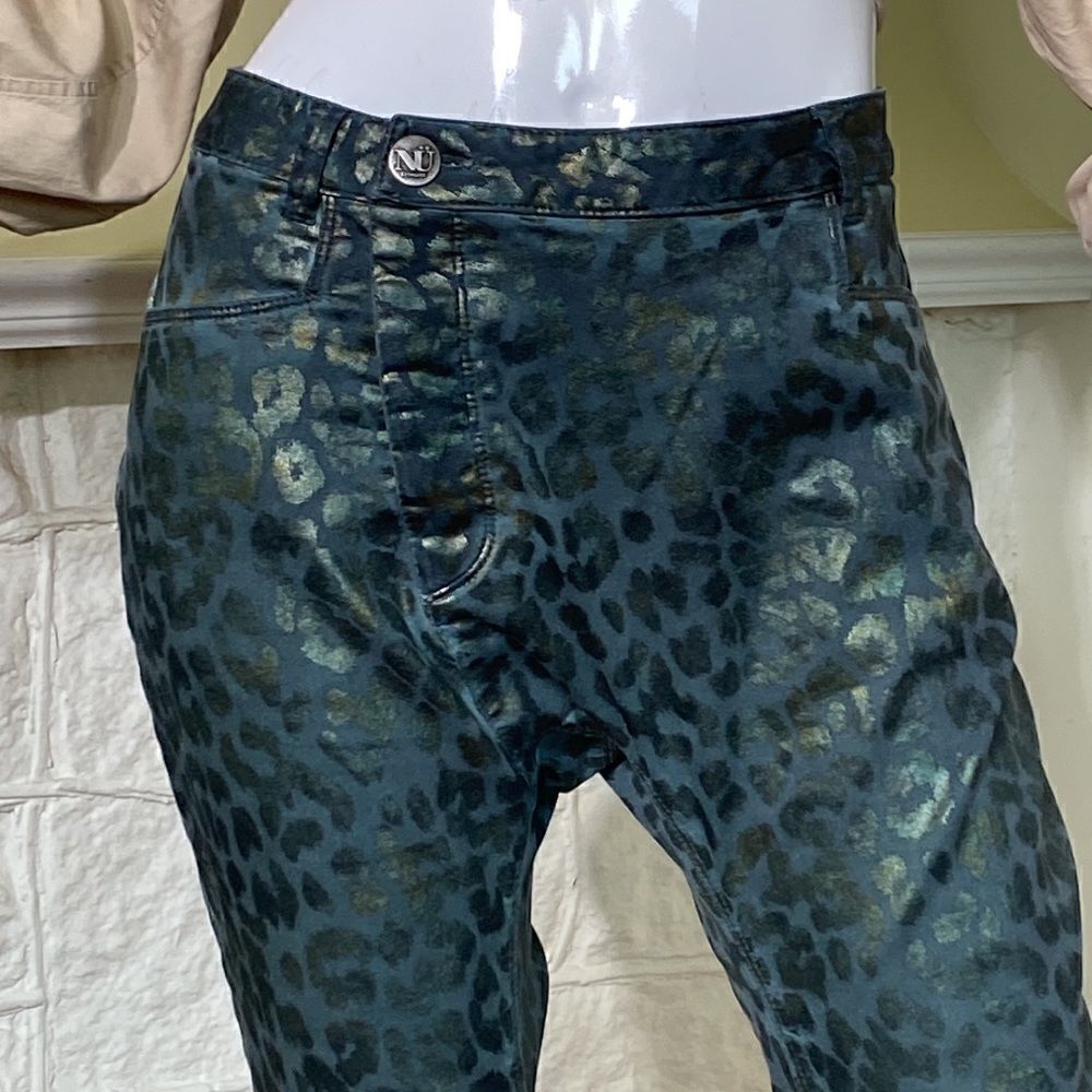 NÜ Denmark Offside Zip Metallic Leopard Print Jean - Picture 5 of 14